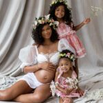 Chanel Iman Instagram - Mothers day keeps getting better. I will be a mommy of 3 🙌🏾 Thank you God for giving me everything I have prayed for 🙏🏽
HAPPY MOTHERS DAY TO ALL MOMS 💐🌷💐