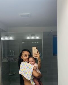 Zonnique Pullins Instagram - my best friend calls me mommy🥹
Happy Mother’s day to all the beautiful mothers!!!🌹