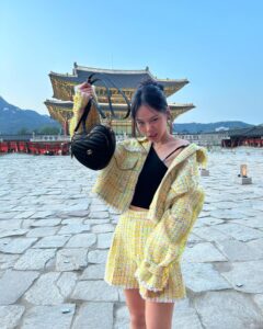 BIBI Instagram - 🐱💛 #GucciCruise24