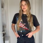 Bar Refaeli Instagram - הלוואי ואדיר ומילקי היו מתעוררים איתי כל בוקר ומסדרים אותי ככה.