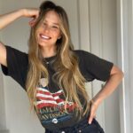 Bar Refaeli Instagram - הלוואי ואדיר ומילקי היו מתעוררים איתי כל בוקר ומסדרים אותי ככה.