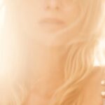 Poppy Delevingne Instagram - “She bangs”
Apparently… 💛
@theglossarymagazine always LOVE working with you, @matteaston

Make Up by @armanibeauty
