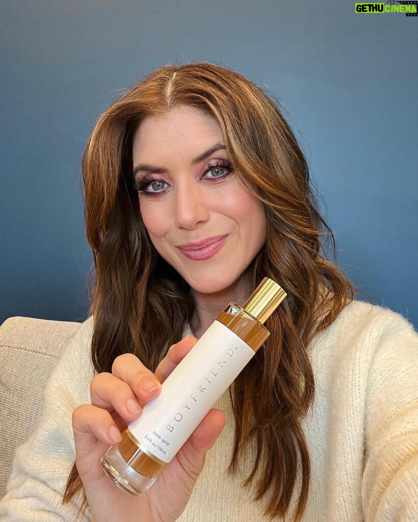 Kate Walsh Instagram - Wishing u all a joyful #MemorialDay weekend, my loves! 💙❤️🤍 Come celebrate with up to 60% off @BoyfriendPerfume sitewide 💃 And hey guess what… u'll get a free chocolate bar w/ every order over $25 😘🍫