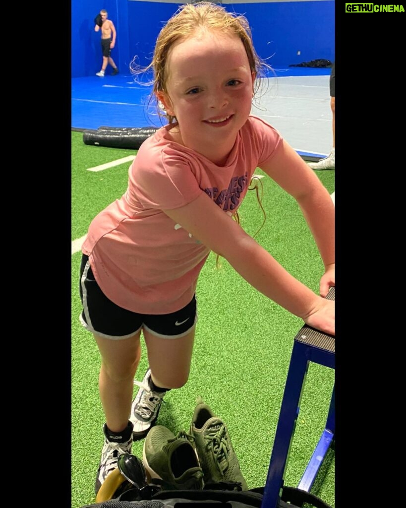 Maci Bookout Instagram - Jayde • Snacks • Sis
Not to be defined, but to be the example of a female who is empowered, fearless, progressive, and innovative; to go against the grain. 
She is tough, selfless, beautiful, AND today she is 8 years old! Happy Birthday Miss Jayde Carter!! 🥳👑💜🏋️‍♀️

#missjaydecarter #sheisnotlost #shewillchangetheworld #sheismydaughter