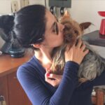 África Zavala Instagram - Te voy a extrañar Peregrina hermosa 😔siempre estarás en mi ❤️fuiste la mejor perrita del mundo.