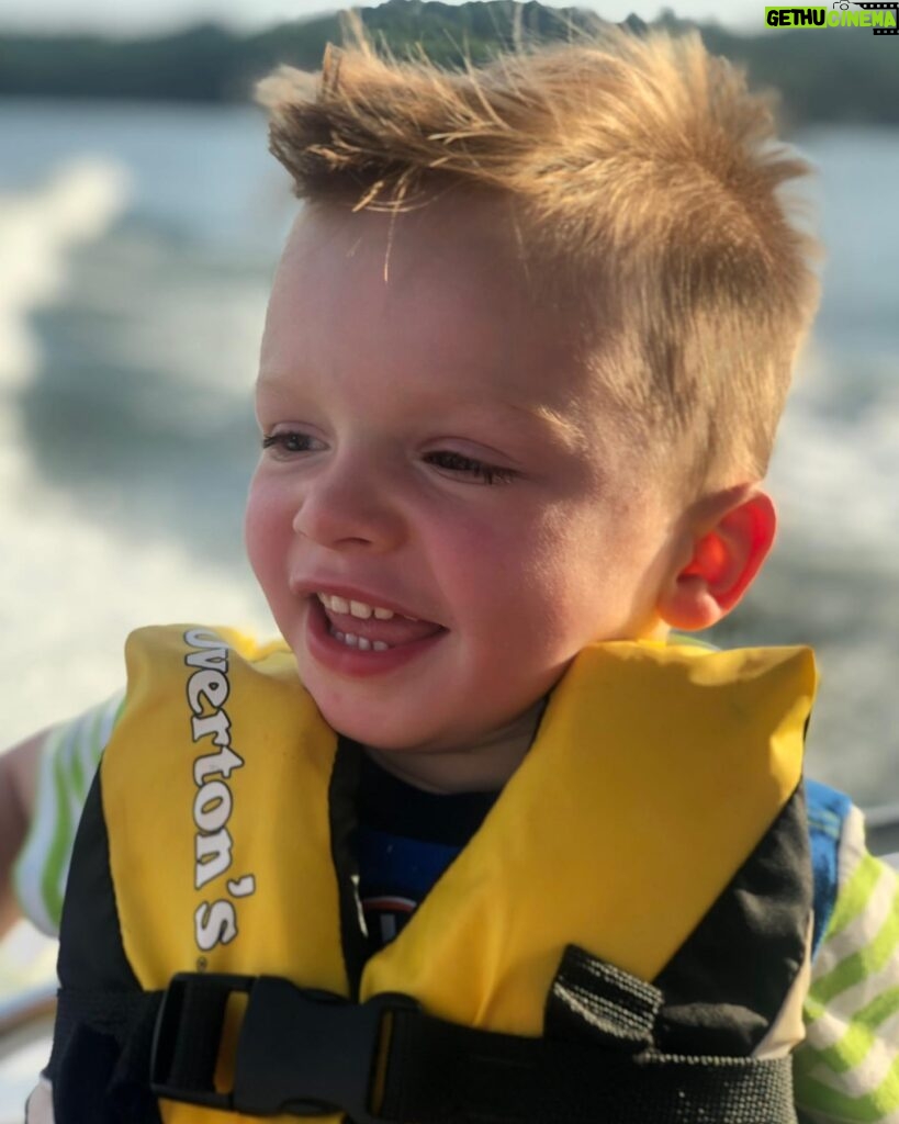 Maci Bookout Instagram - Mav•er•rick 
1. an unorthodox or independent-minded person.

Happy 7th Birthday to my free spirited Mav! Don’t ever let anyone or anything put out your flame… You’re one of a kind buddy! 🥳🌀💚🐻

#mrmaverick #mavvybear #thingsthatmatter #freespirit #fearless