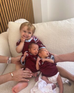 Dani Dyer Instagram - Good luck to our daddy & jayjay tonight we love you ♡