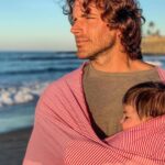 África Zavala Instagram - Feliz día papito  @leonperazapro 🎊eres el mejor papi del mundo ❤️te amamos !! Atte Leoncito  y mami.  #Felizdiaatodoslospapisdelmundo 🙏 #Dioslosbendiga