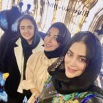 Narges Mohammadi Instagram - زیبایی در دستانِ زنانه و هنرآفرینِ تو خلق می‌شه، تویی که به تنهایی از جهان جایی زیباتر برای زندگی می‌سازی. 
ممنون که با هنرِ خاص و متفاوتت به دنیای ما رنگ می‌دی.
@bluemorpho_couture