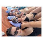 Claudia Salas Instagram - Parte 2. 
Al punto “B”.
El sitio, por mucho que sea sitio, sin la compañía; mal.
🩵