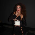 Sofie Dossi Instagram - guess who was born today🎂