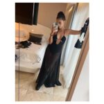 Claudia Salas Instagram - Parte 2. 
Al punto “B”.
El sitio, por mucho que sea sitio, sin la compañía; mal.
🩵
