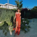 Ebru Şahin Instagram - Day to night 🎇

______________
@mcmirelacerica 🧡