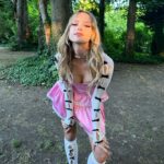 Angèle Instagram - 🏹 buvons beaucoup d’eau 💦