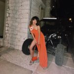 Ebru Şahin Instagram - Day to night 🎇

______________
@mcmirelacerica 🧡