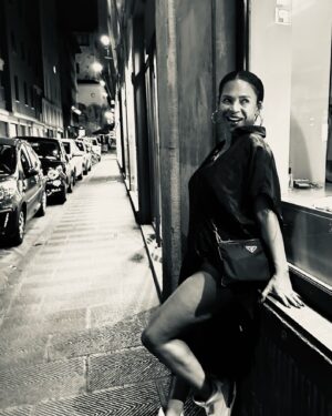 Nia Long Instagram - It's just me and my Jordans in these streets. The gift of travel keeps giving. 😘🇮🇹