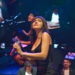 Şevval Sam Instagram - “Rock’ı Severiz” 🖤
#birderdimvar #amanaman #haydigeliçelim #gülpembe 
Tüm dijital platformlarda..diğerleri yolda😉🤩⭐️⭐️⭐️⭐️⭐️
Fotoğraflar @halilguzel ❤️