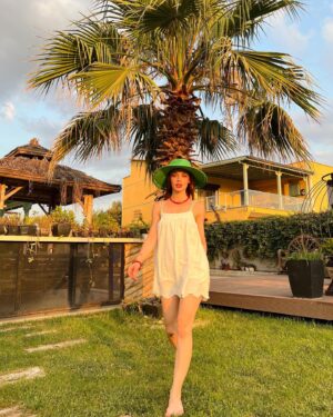 Rabia Soytürk Instagram - biraz mutluluk 🌞👩🏼‍🌾