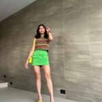 Maine Mendoza Instagram - sis is a six-footer

and a charotera