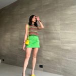 Maine Mendoza Instagram - sis is a six-footer

and a charotera
