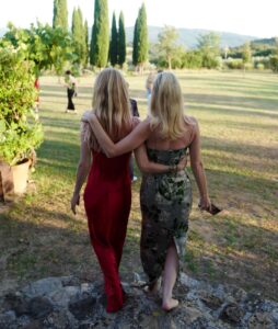 Poppy Delevingne Instagram - Most magical time in Tuscany with @reformation & a few faves… 🇮🇹🍝 
TAKE. US. BACK.