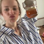 Angèle Instagram - 🍯🍯🍯🍯🍯