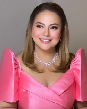 Karla Estrada Instagram - Mahalin natin Ang ating Bayan.🇵🇭 

#SONA2023