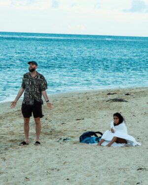 Jessie Reyez Instagram - ‘Still c u’ video out Tuesday 12pm EST hose 🦦🐓