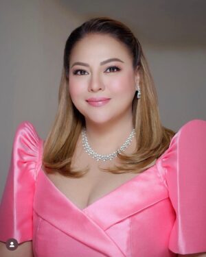 Karla Estrada Instagram - Mahalin natin Ang ating Bayan.🇵🇭 

#SONA2023