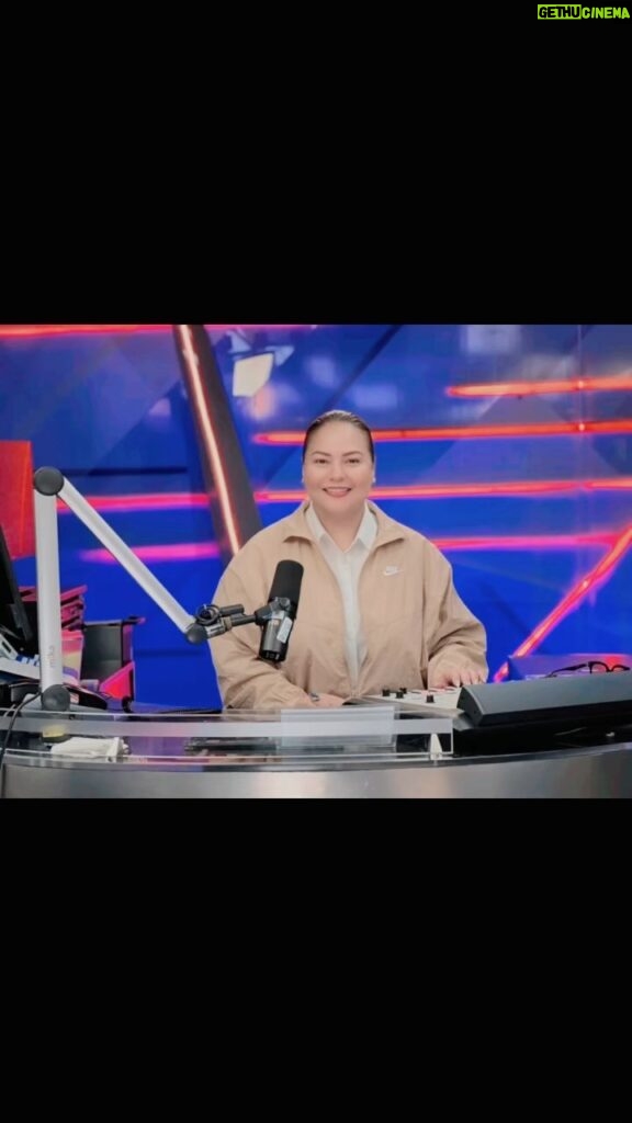 Karla Estrada Instagram - Heto naaaa! Mapapnood nyo na kami ni @kaladkaren sa Teleradyo Serbisyo! 
Tuwing Sabado , 1:30 -3:30pm! 
More tulong more fun!  ABANGAN!👏🏻👏🏻🙏🏻