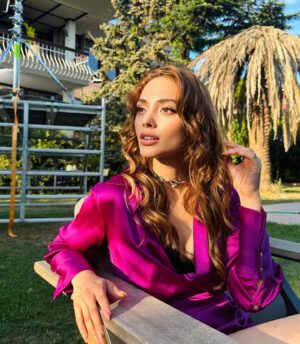 Rabia Soytürk Instagram - Güneeeeeş yerinde☀️