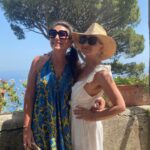 Sarah Michelle Gellar Instagram - A day in #Ravello and #Amalfi. (With the greatest tour guide Roberta from @tourguidenaples ) Also how did I just learn about a #lemonspritz