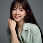 Park Bo-young Instagram - 🖤

📸 @ahnjooyoung_ 
👗 @with.hyunkyoung 
💄 @b_joeun 
💇‍♀️ @hearts_ahnhongmoon_