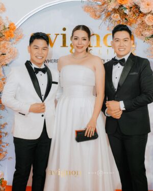 Julia Montes Instagram - So proud of @avignonclinic @christophercachuela @sy.benedict ❤️❤️❤️