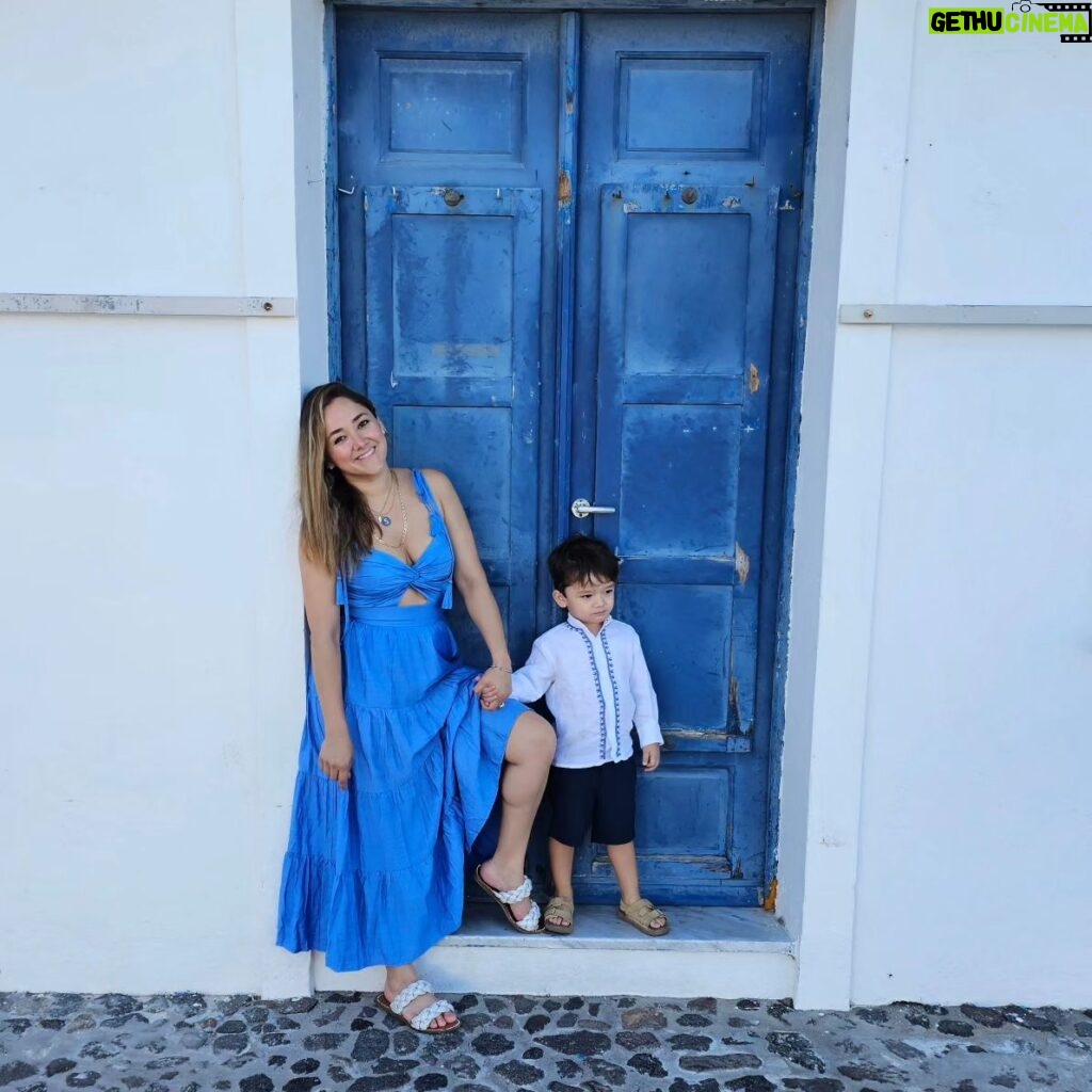 Sherlyn Instagram - Diaa para recordar #santorini #grecia #greece #mom #family 
@andrenuestrobebe