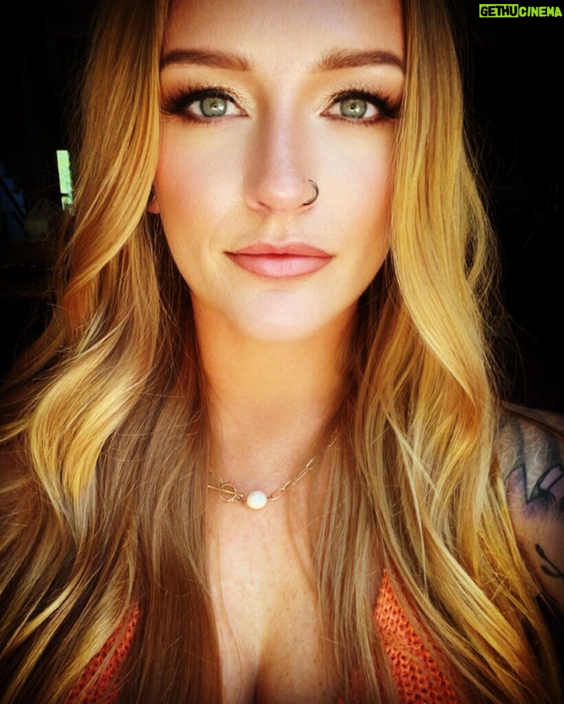 Maci Bookout Instagram - 32 ain’t so bad 🎈