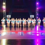Suzu Hirose Instagram - 何回見ても笑っちゃうやつ
全員で踊り入るとこ見失い、その後、センターで1人立つとこ
何故か後ろの中条あやみ選手も一緒にやってた
え、どしたのかね笑
やっぱ彩乃もセンターへの未練タラタラだったのか、と
映画観た人には分かる、、、笑
今日チア☆ダン1話ですって
その前に久しぶりに観たくなって
映画のチア☆ダンみちゃった
やっぱりわたし、この映画大好きです
映画も、この作品で出会ったもの、人、全部、
本当に本当に大切

だから、今のドラマの皆さんにもこんな気持ちになるくらい、それが何年経ってもそう思える作品になったらいいなぁ、とおこがましいのは分かってるんですけど、そんな事を思いながら撮影参加させて頂きました
怪我や体調に気をつけて、
ドラマ チア☆ダン最後まで頑張ってください！！ ああ！！私も踊りたい
#やっぱり自分27歳には見えんかった