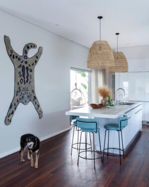 Kate Walsh Instagram - Oh hi @VogueLiving! Welcome to my crib 😉🏡💋 Thank you for coming to see me in beautiful Western Australia & thank you to @empirehome_ & @elissacoleman_ for helping me turn my house into a home 💕🙏 #Perth  P.S. so grateful to have my Pablo & Rosie Walsh immortalized in this shoot 🙏🏽🕊️ 🤍 

Photographed by @jody_darcy  Hair & makeup by @hendrawmakeup