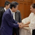 Karla Estrada Instagram - Ngayong araw, tayo po ay binisita ni Hon. Natsuo Yamaguchi, ang Chief Representative ng Japan’s Komeito Party at miyembro ng House of Councillors, National Diet of Japan.

Sa aming naging pagpupulong ay aming napag-usapan ang pagpapalakas at pagpapalawak pa ng bilateral relations sa pagitan ng Japan at ng Pllipinas, kabilang a ang pagpapa-igting ng kooperasyon ukol sa Maritime Security ng dalawang bansa.

Ipinaabot rin natin ang naging resolusyon sa Kongreso, ang Resolution No. 94, kung saan isusulong nito ang magandang ugnayan sa pagitan ng ating bansa at Japan sa tulong na rin ng Philippines-Japan Parliamentarians’ Friendship Society.

Thank you, Hon. Natsuo Yamaguchi and to the Japanese delegates. Mabuhay! 

@martinromualdez 
@yeddamarieromualdez