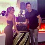 Mandy Rose Instagram - Surprise 40th birthday bash was a success!! 😅😅👏🏼👏🏼 

Thanks to everyone who came out to celebrate for @sabatinop24 , so many amazing friends and family! && thanks to everyone that helped make this party a very memorable one!! ❤️🙏🏻

Make up @beautybysharell 

Party planner - @monicapardoevents 
Decor - @gildedgroupdecor 
DJ - @rockwithu 
Sushi - @_sushique 
Hibachi @hibachiomakase 
Crepes @firstspoonrestaurant 
Bar @craft_cartel 
Valet - @vaultvaletparking 
Cigar roller - @miamicigarentertainment 
Cake & cookies - @betterthanyourmothers
Photographer - @onedopephotographer 
Videographer - @juanmrutz