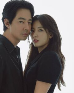 Han Hyo-joo Instagram - 김두식과 이미현
Dusik and Mihyun 

#moving