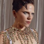 Karla Souza Instagram - En la presentación de Extravagant Wonder de @swarovski 

Runway piece @swarovski
Look @dior
Stylist @danireyesoficial 
Makeup @salvadorgonzalezmakeup 
Hair @ernestovargashair
PR @el_lanco @anacarime
Photos @alexsalinasg
