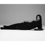Chanel Iman Instagram - My Collab with @bumpsuit is out NOW . Im proud to be first #bumpsuiticon and the face for their newest campaign . Throughout my entire pregnancy I have lived in all of their pieces from every collection. 🙌🏾My girl @nictrunfio is killing it ❤️#momsupportingmoms #bumpsuit 🤰🏽💪🏽