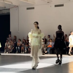 Anna Cathcart Instagram - a fashion show and a family reunion all in one🥹