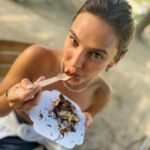 Alina Boz Instagram - 🍷🥖