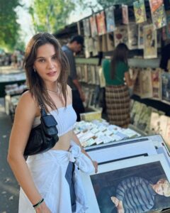 Alina Boz Instagram - 🍷🥖