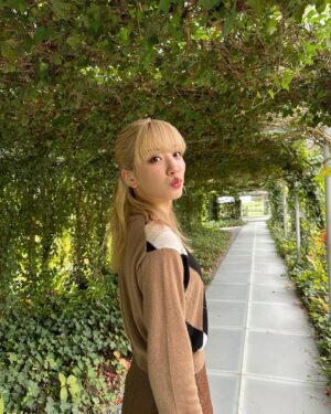 Mei Nagano Instagram - ・
Day 3🤎🤎🤎
FirenzeのPrada Valvignaに☺︎
とてもワクワクする時間でした👗👜
お楽しみに🐏