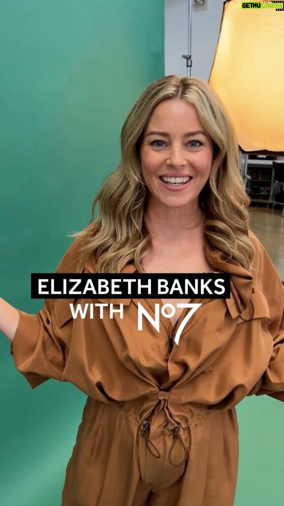 Elizabeth Banks Instagram - I’m super excited to be partnering with @no7usa! Science backed, affordable skincare that is #1 in the UK! Their latest range, Future Renew, contains a world-first peptide technology that reverses visible signs of skin damage as early as 4 weeks. Annnd I’m obsessed. #noregrets #futurerenew