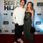 Ludwika Paleta Instagram - Anoche vimos junto con muchos amigos , familia y compañeros. “QUIERES SER MI HIJO” Gracias @juanpazurita por hacer posible que , por única vez, viéramos la peli en el cine 🍿

Por cierto, ya es la película más vista en @vix  Tu, ya la viste?