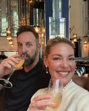 Katherine Heigl Instagram - While I was in New York with my mom and Josh last week we had one of the most spectacular dinners I’ve ever had in my life at @hutongnyc I can not stop thinking about that meal and longing for another! The space is incredibly vibey and beautiful and we were treated like royalty by the incredible maître d’ Raafet Olian and the team of staff and chefs… truly I cannot speak more highly of this restaurant! It was the culinary highlight of our trip! If you’re making a trip to the city, or already live there, do yourself a favor, and make a reservation! You will not be disappointed! Just had to share! 😊❤️ #hutongnyc @theshanghainyc
